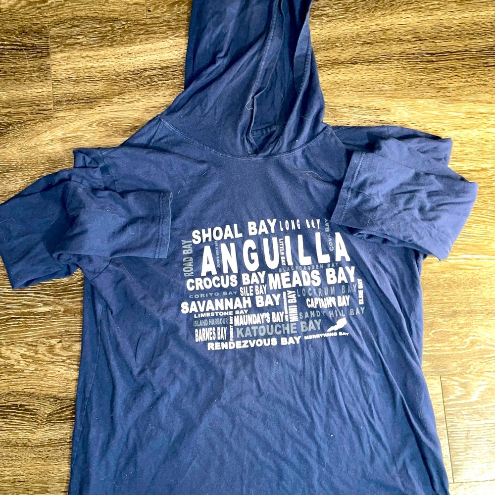 Men’s navy blue long sleeve
